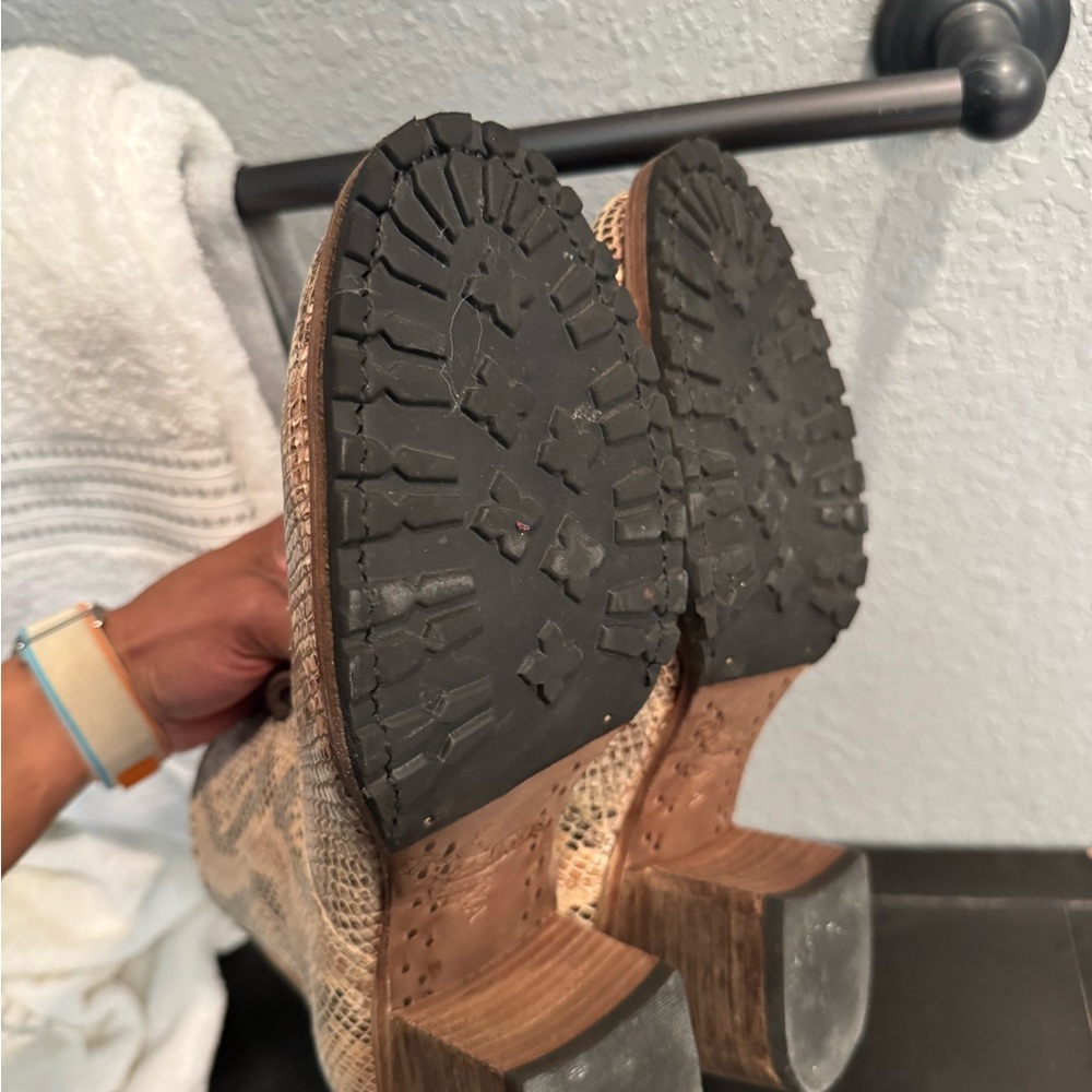 Freebird by Steven Snakeskin Ankle Boots - Picture 4 of 5